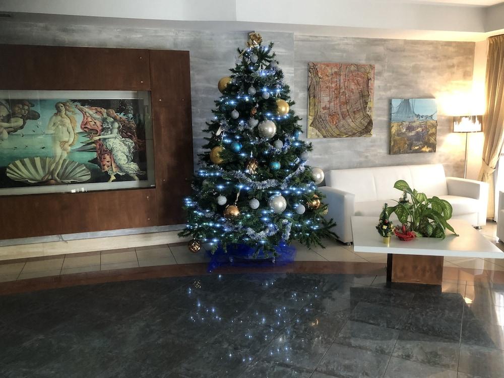 Planet Hotel أريتسو المظهر الخارجي الصورة
